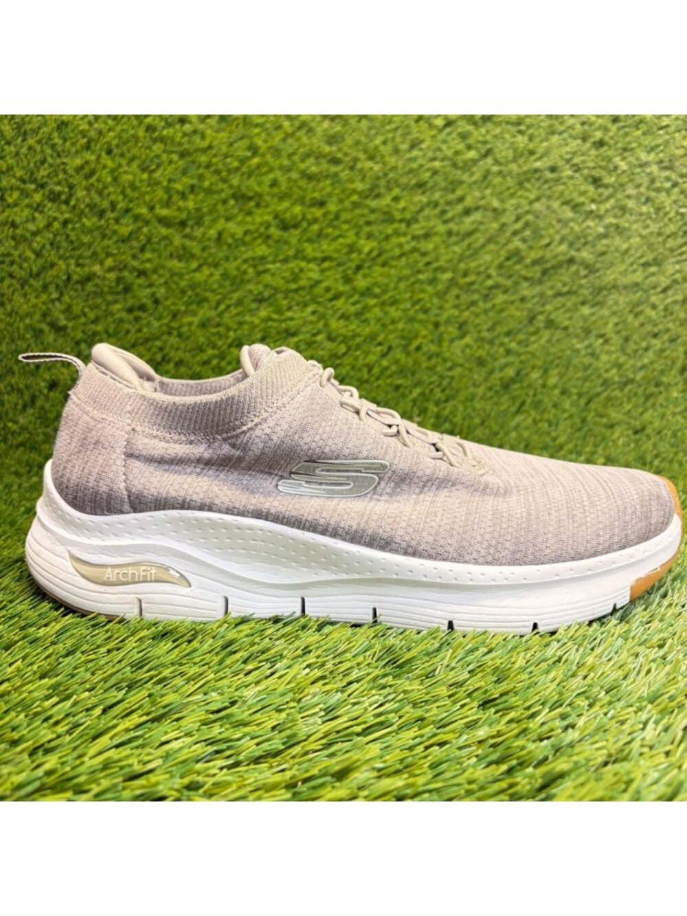 Skechers Arch Fit Waveport Mens Size 10.5EE Taupe Running Walking Shoes Sneakers